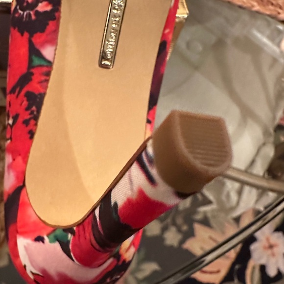 Classy, elegant, summer, spring heels 👠 - Picture 7 of 8